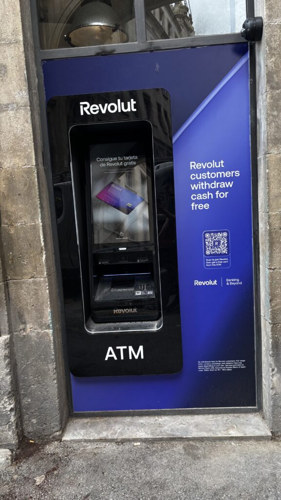 Revolut bankomat Barcelona