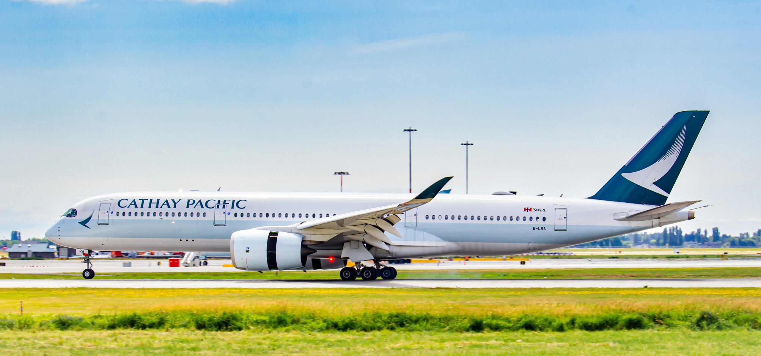 Boeing 777 on runway to landing