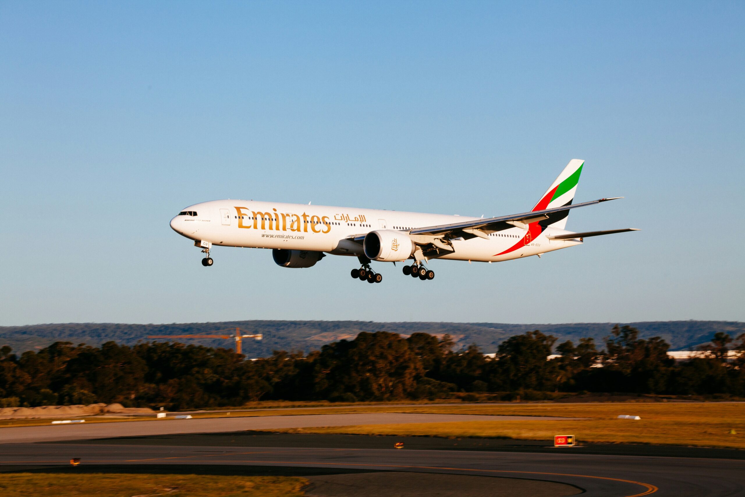 Boeing 777 on approach to landing