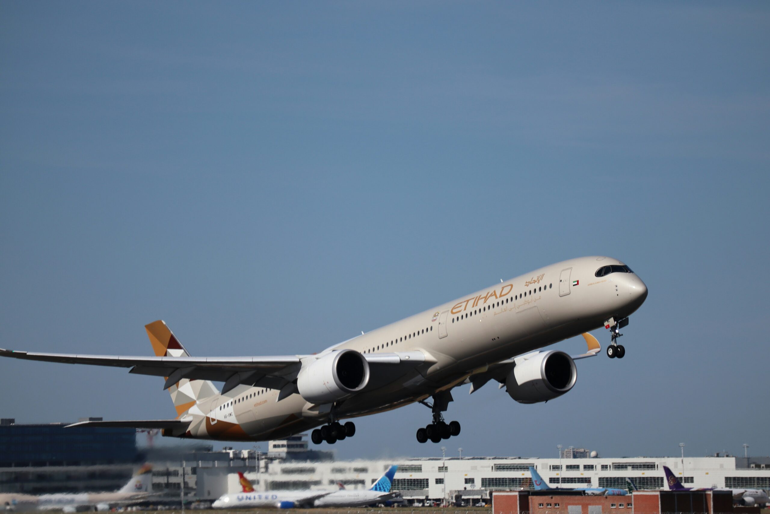 Airbus A350 taking off to landing
