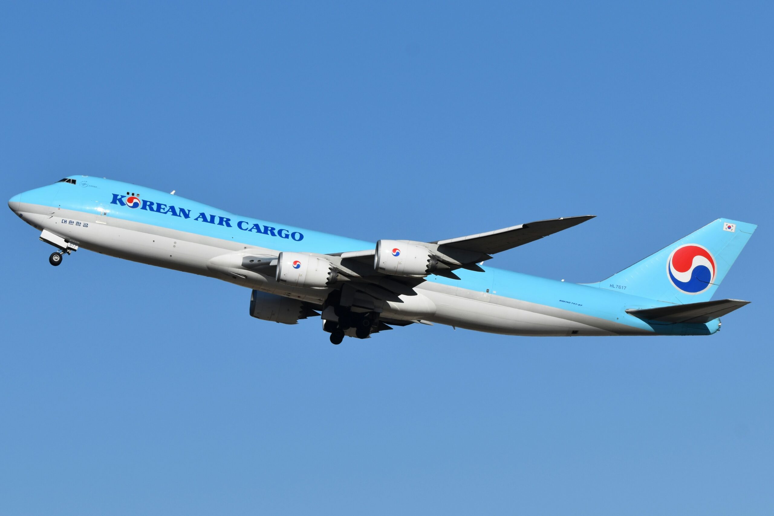 Boeing 777 climbing after takeoff