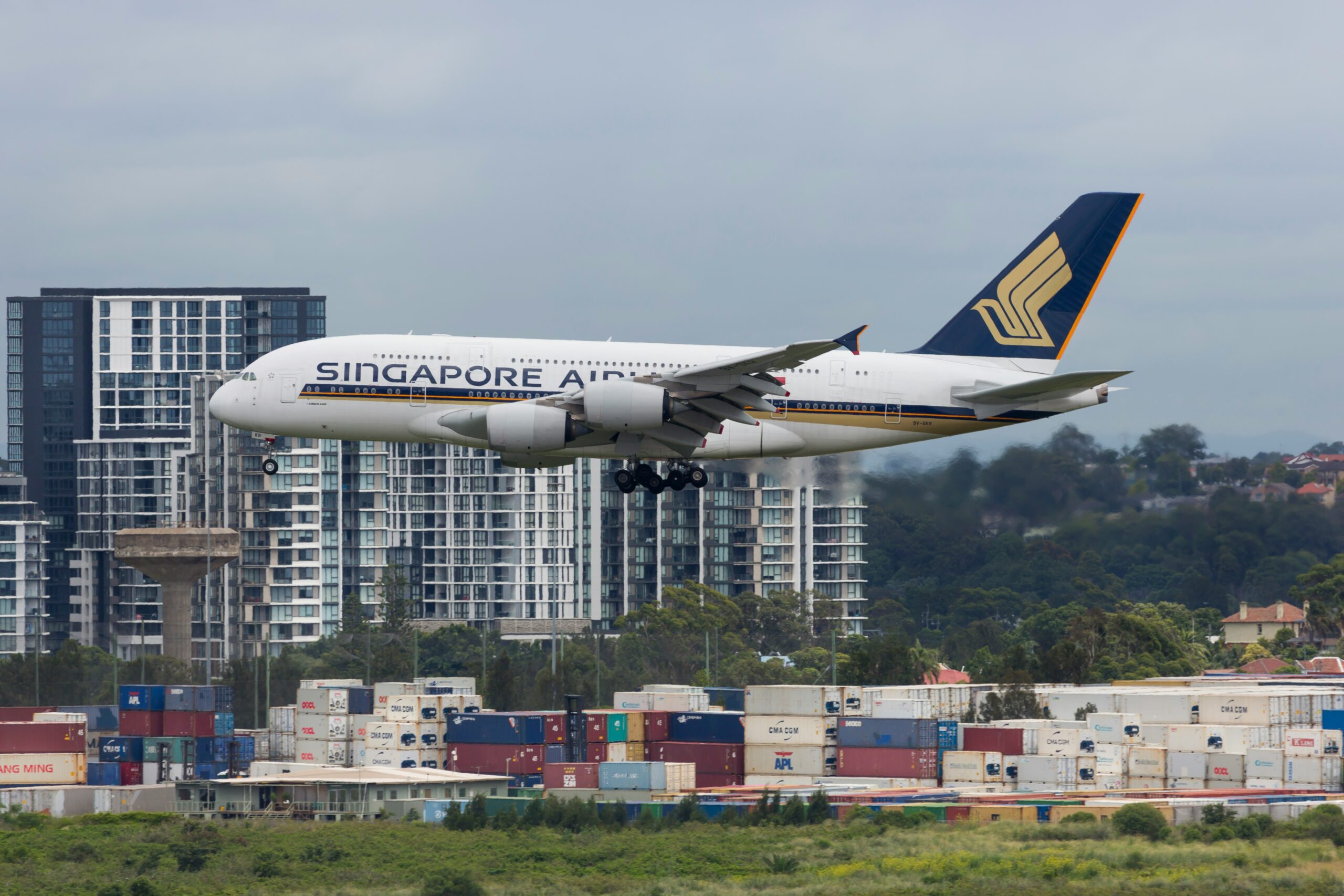 Singapore Airlines Airbus A380 approaching Singapore Changi airport